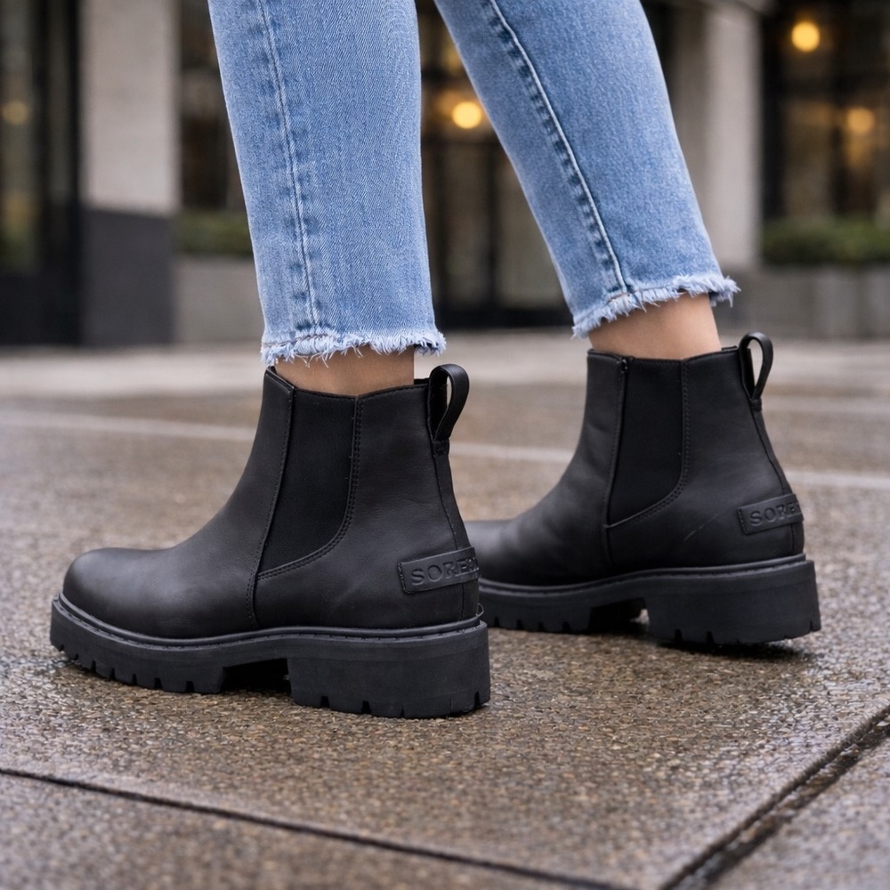 Sorel Waterproof Black Chelsea Boots Lug Sole Leather Size 9.5 - Picture 3 of 16